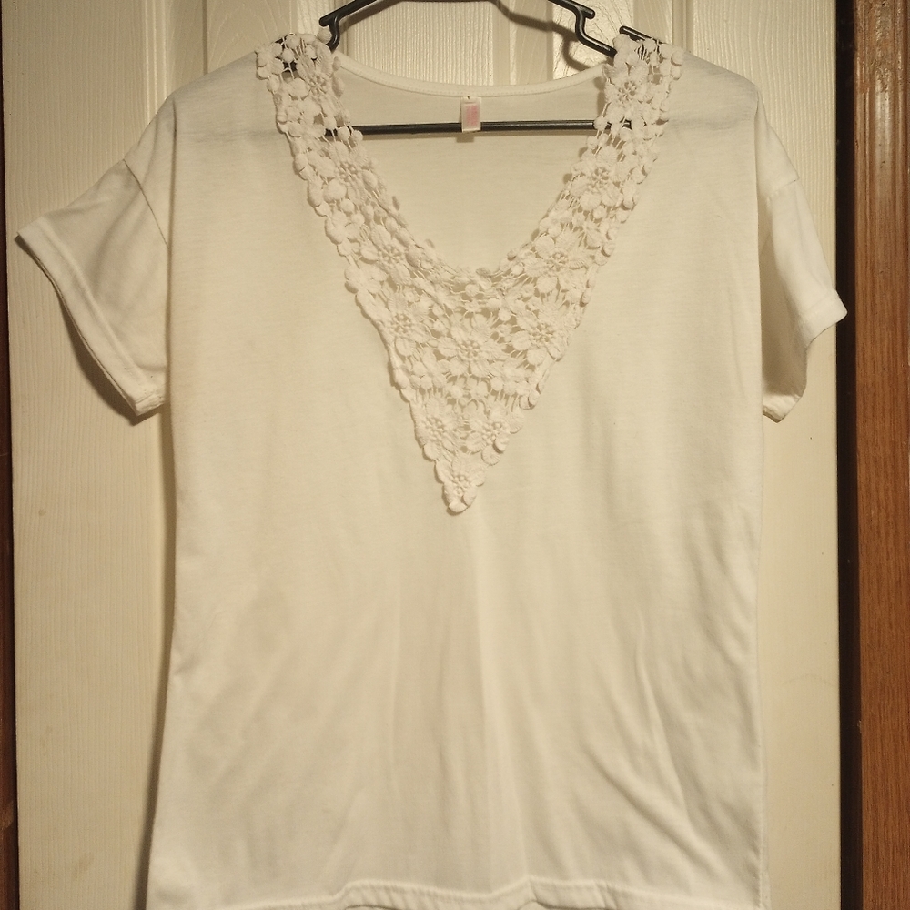 Tee shirt